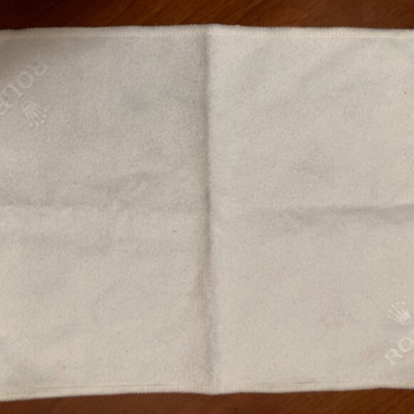 Rolex Polishing Cloth - Picture 2 of 4